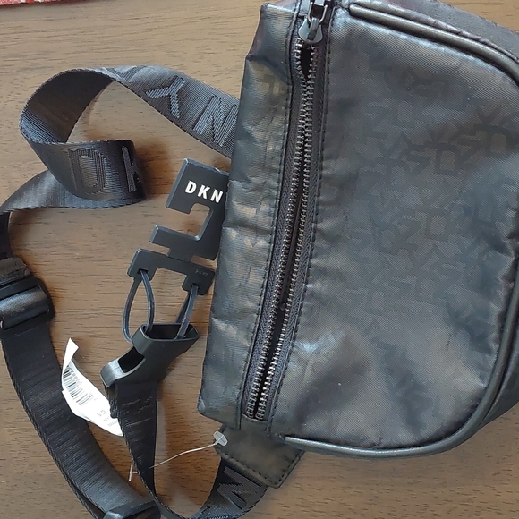 DkNY - Picture 3 of 3